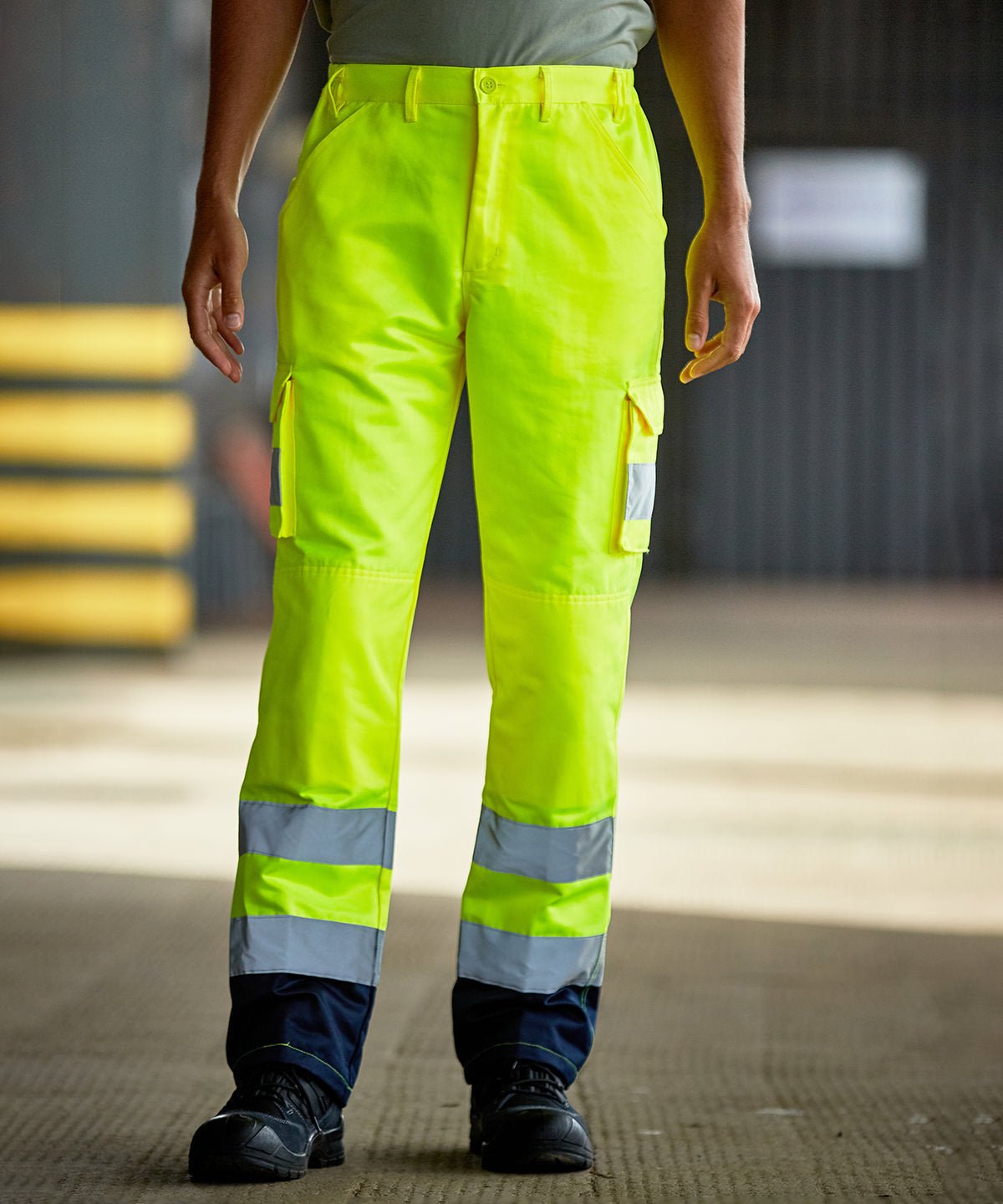 Pro RTX High Visibility Cargo Trousers - 24 Workwear - Trousers